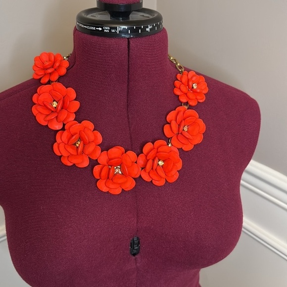 J.Crew large wooden carved floret necklace in sunset orange and gold - Picture 9 of 12